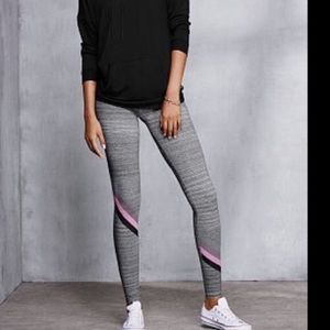 Victoria’s Secret Everywhere Legging